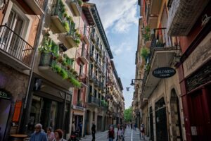 3 Arbola2025 Balcones Un balcón es un jardín